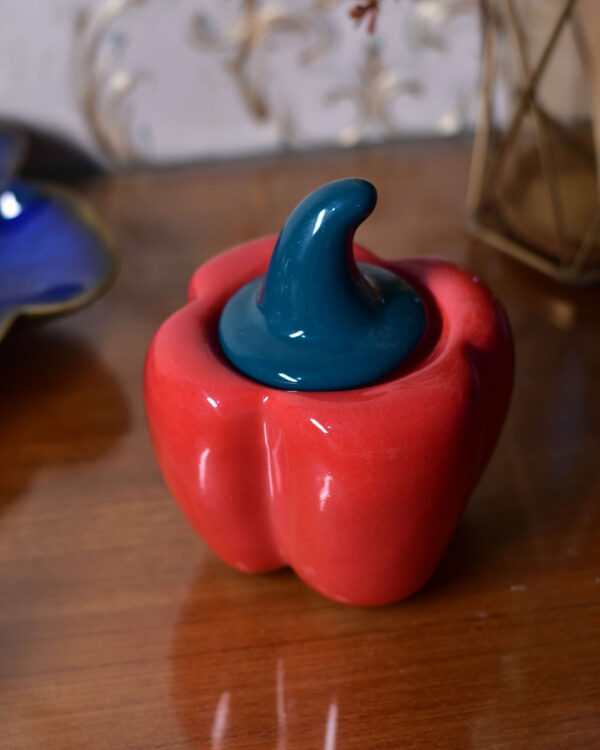 Red Shimla mirch Jar
