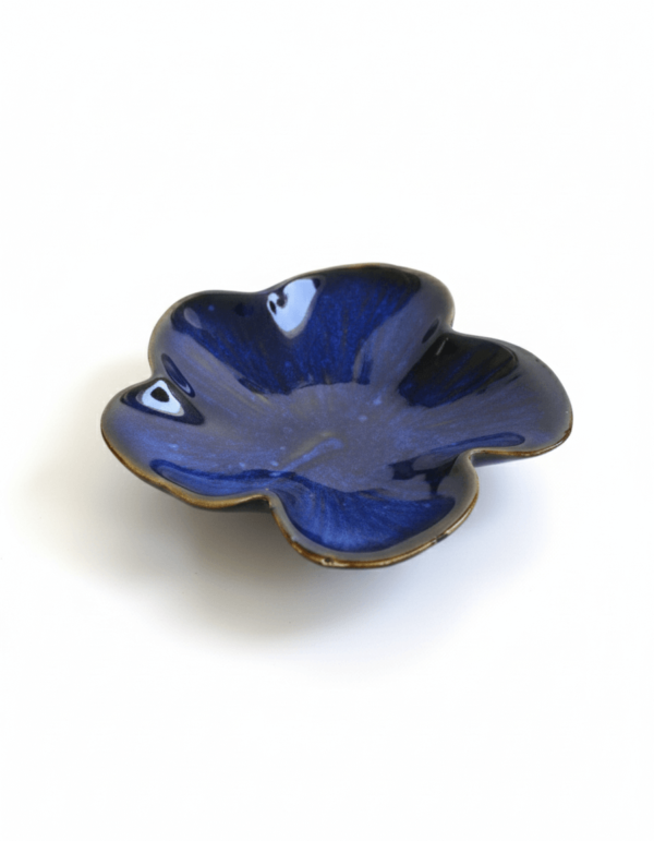 Flower ceramic plate