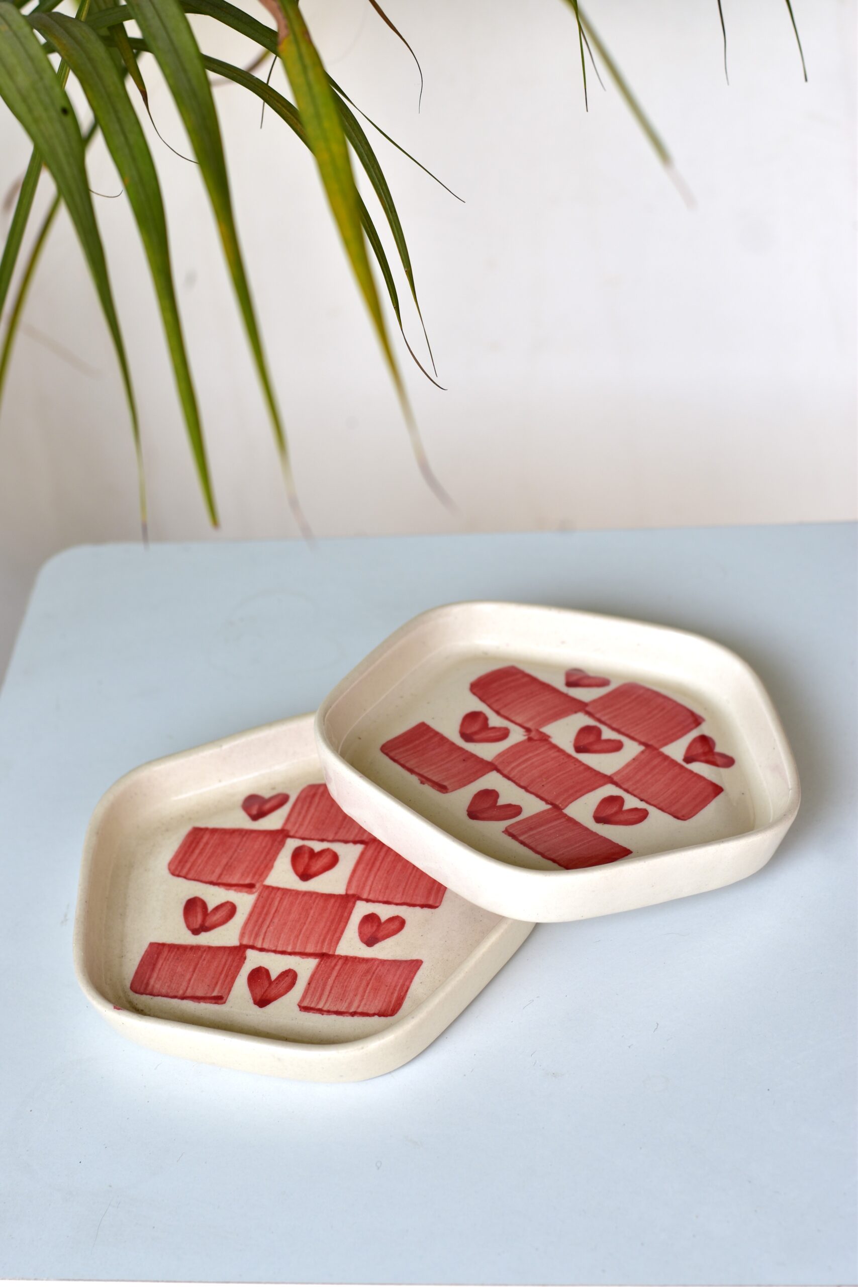 Heart grid ceramic plate - Image 2
