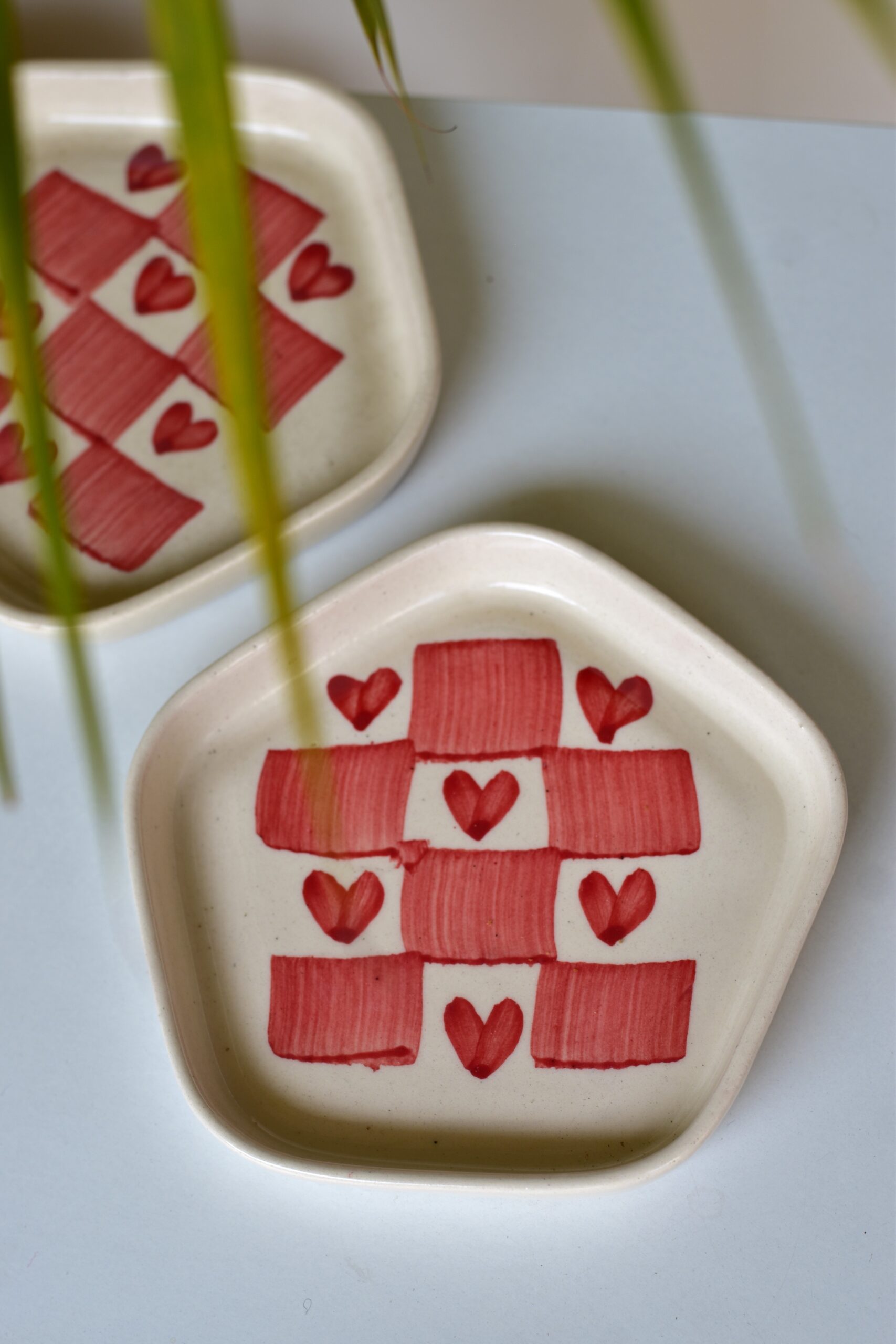 Heart grid ceramic plate